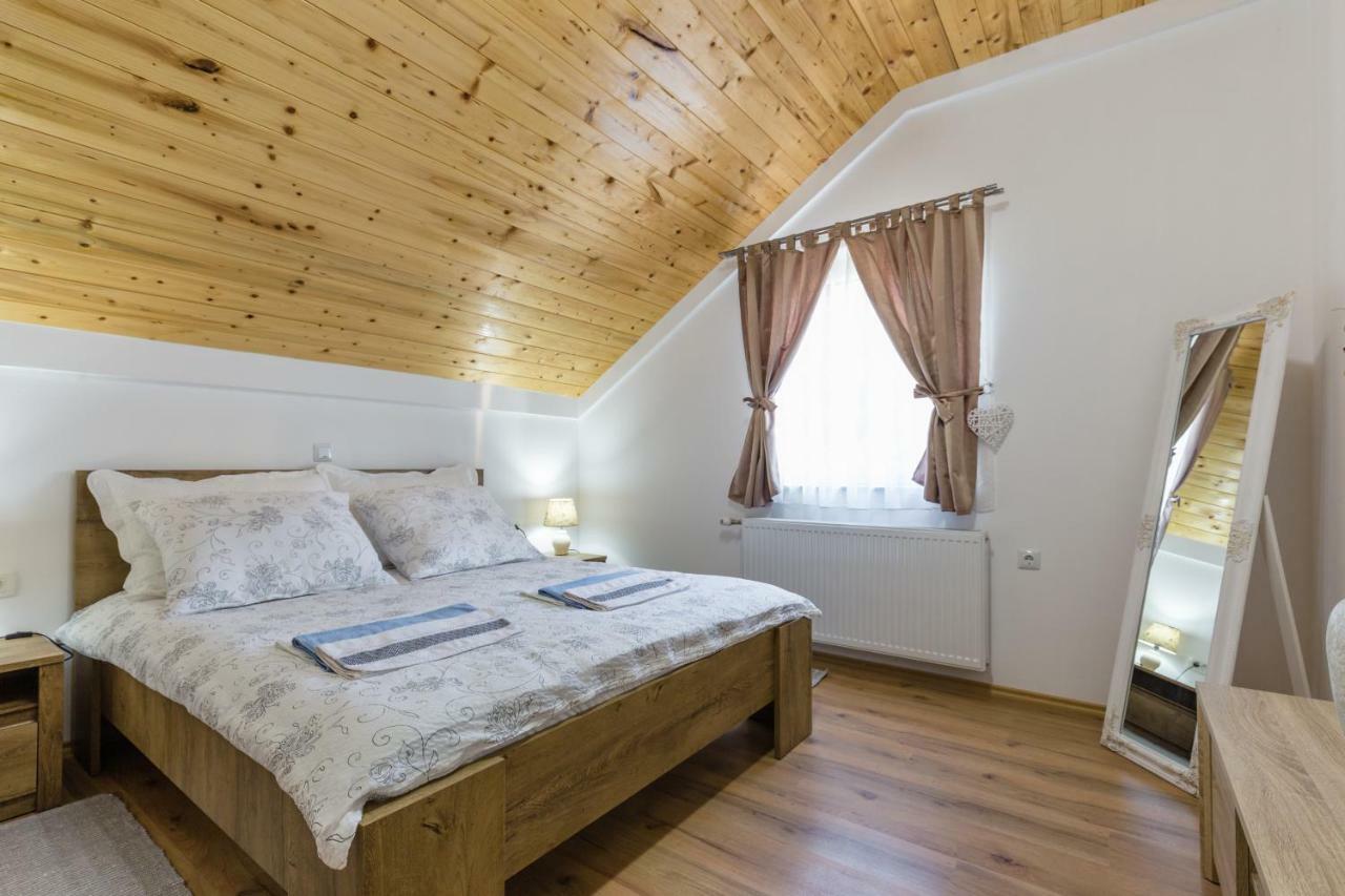 Studio Apartments Eagle ラコヴィツァ エクステリア 写真