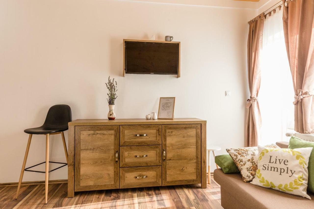 Studio Apartments Eagle ラコヴィツァ エクステリア 写真