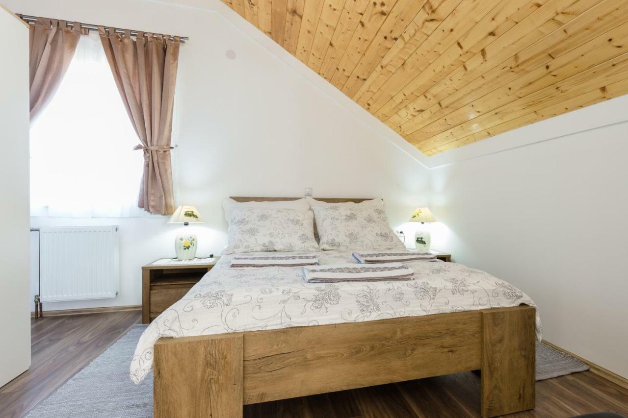 Studio Apartments Eagle ラコヴィツァ エクステリア 写真